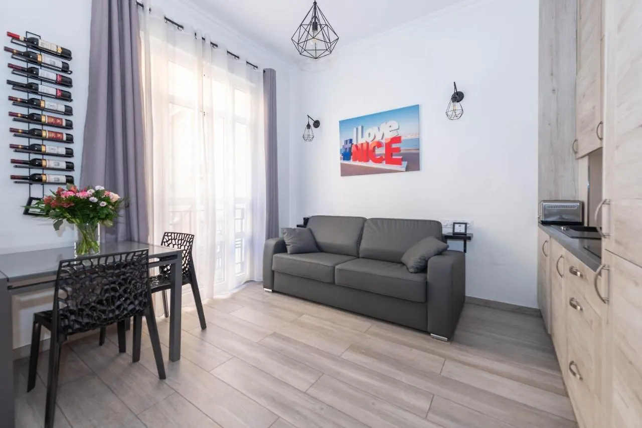 Nice Centre Flat - Modern, Quiet&Brand New 0*,  Frankreich